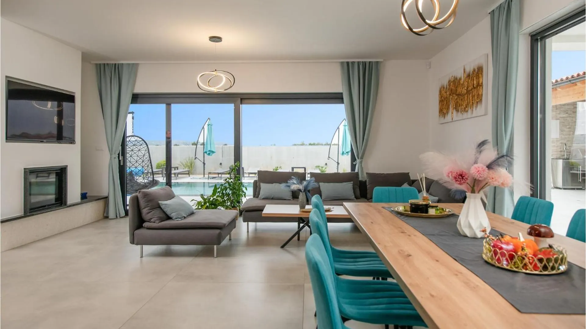4 Bedroom Beautiful Home In Rebici Croatia