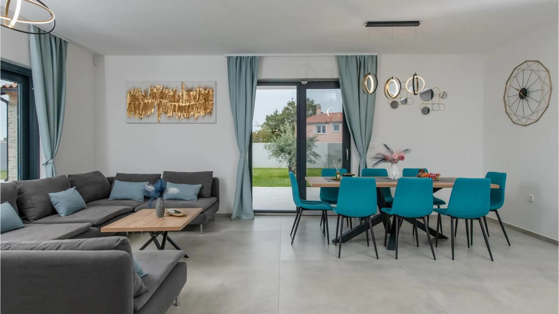 4 Bedroom Beautiful Home In Rebici Holiday home