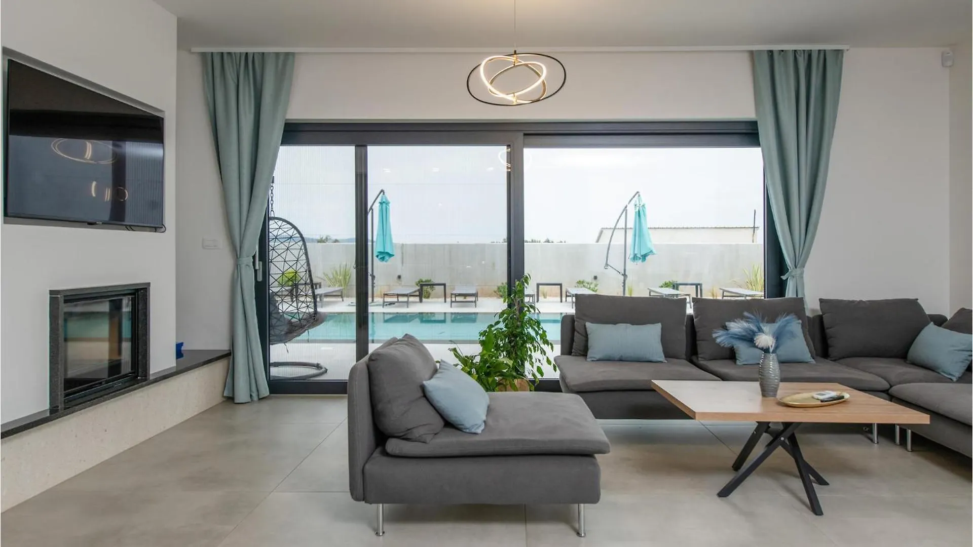 4 Bedroom Beautiful Home In Rebici