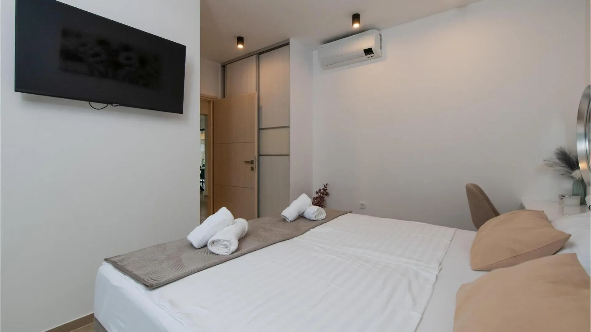 4 Bedroom Beautiful Home In Rebici Croatia
