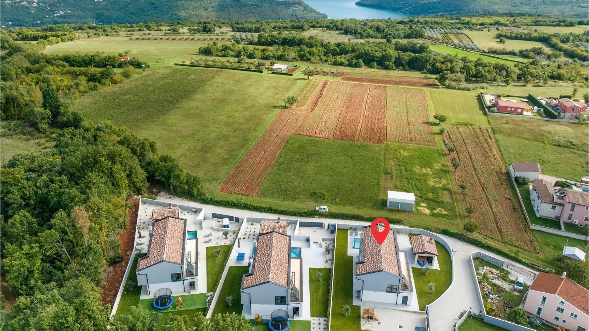 4 Bedroom Beautiful Home In Rebici