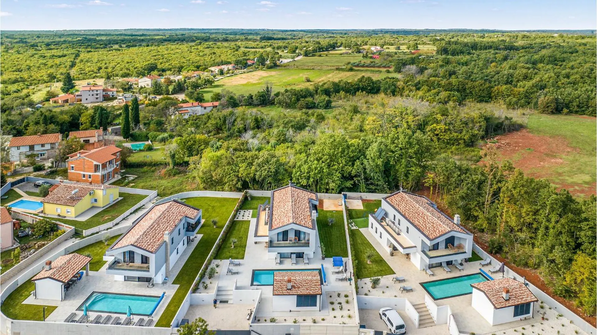 4 Bedroom Beautiful Home In Rebici Croatia