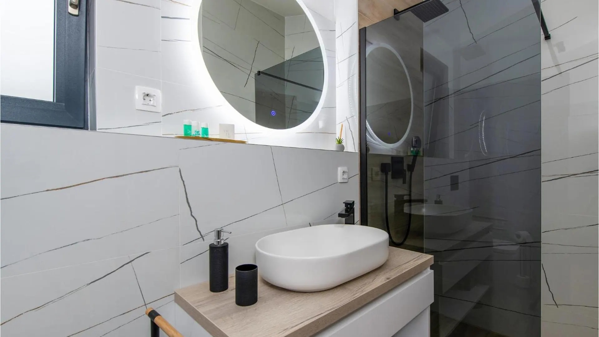 Holiday home 4 Bedroom Beautiful Home In Rebici