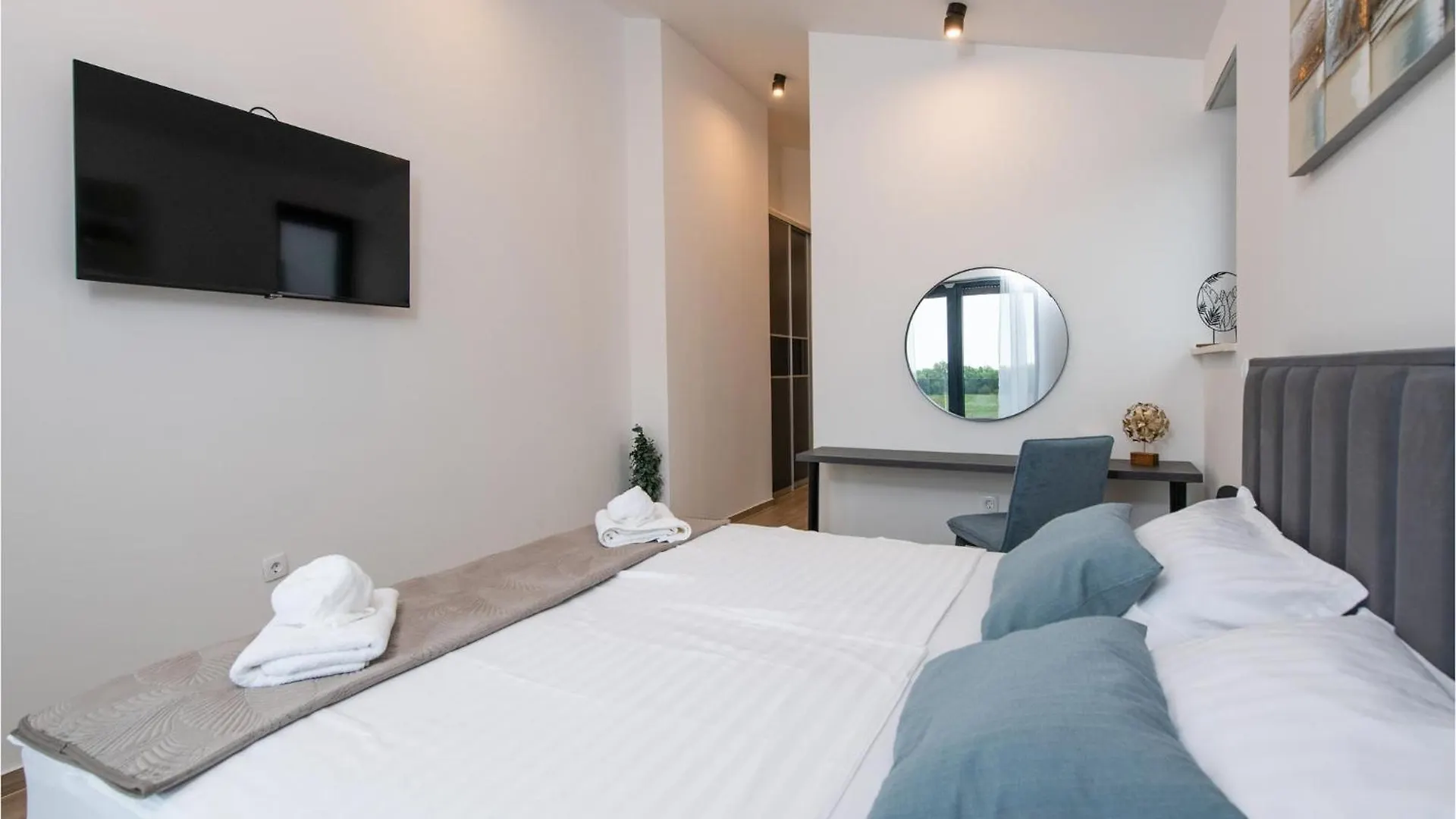 4 Bedroom Beautiful Home In Rebici Holiday home